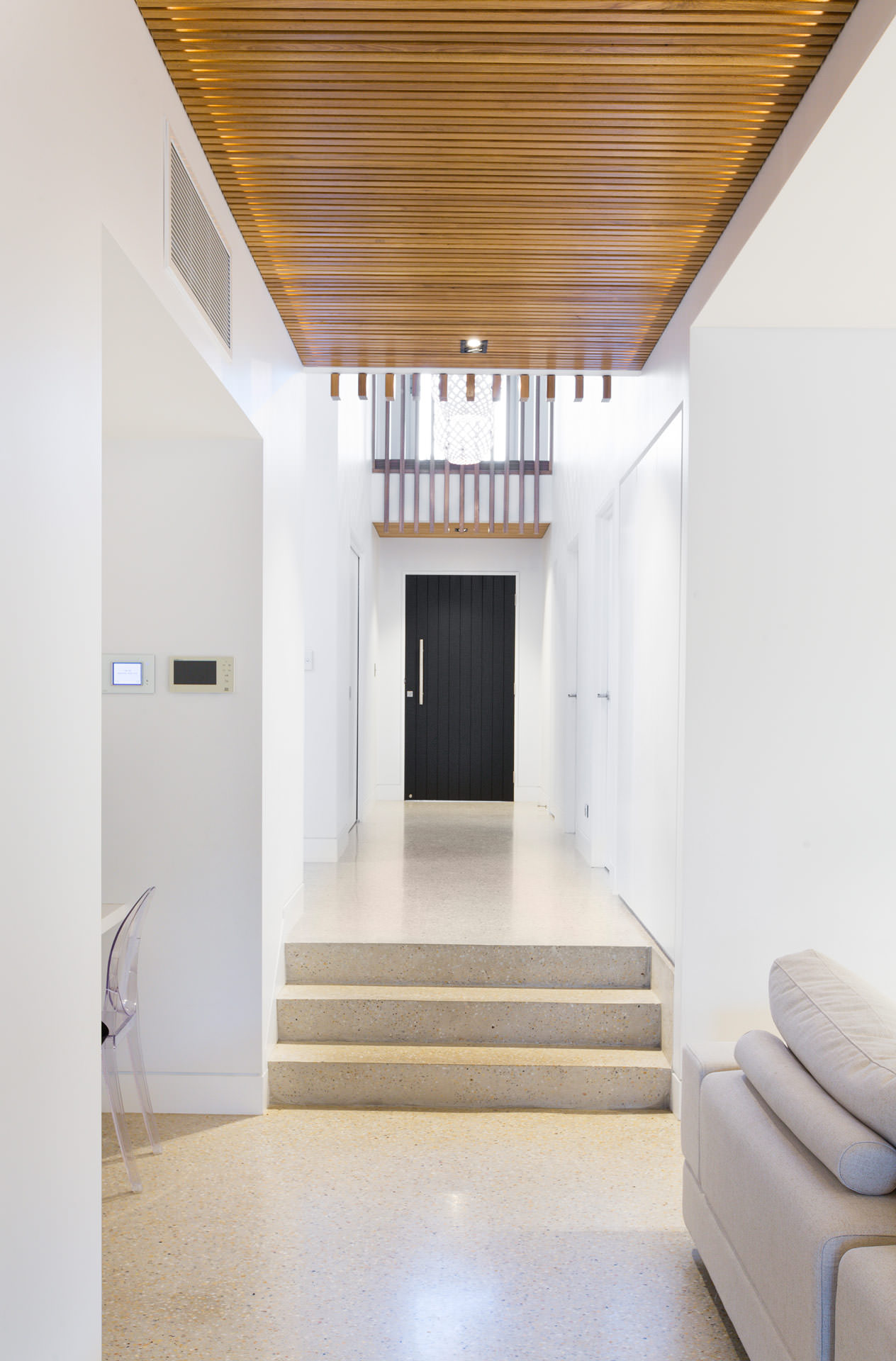 20 Stewart Ave Curl Curl Hallway