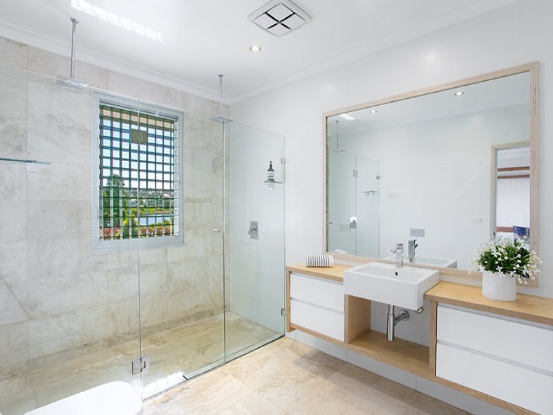 24 Stewart Ave Bathroom