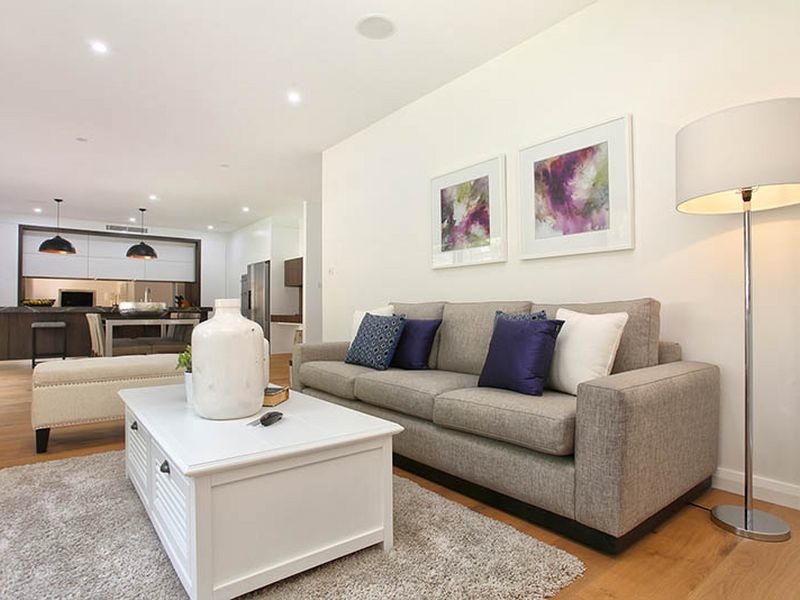 52 Sunnyside After Living Kitchen