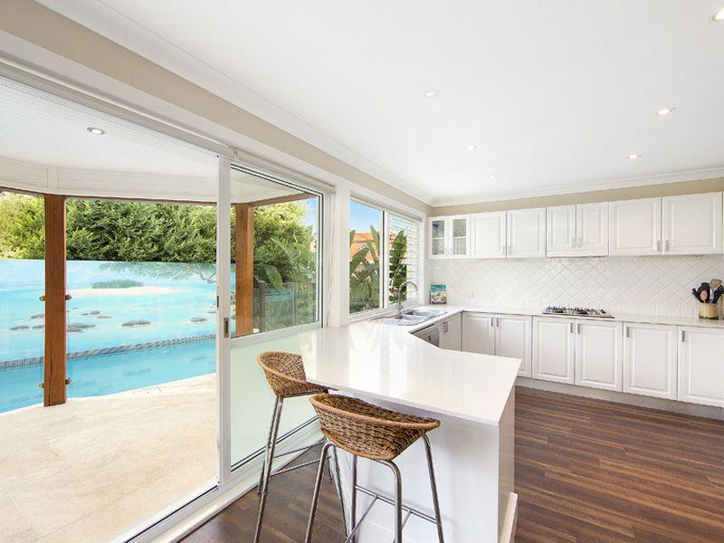 52 Wimbolden Ave Kitchen