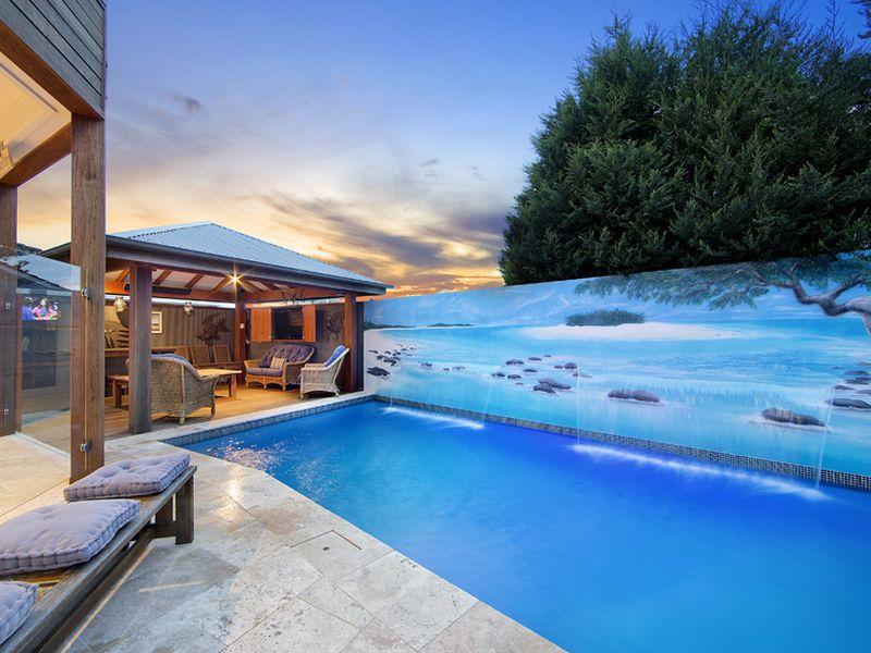 52 Wimbolden Ave Pool